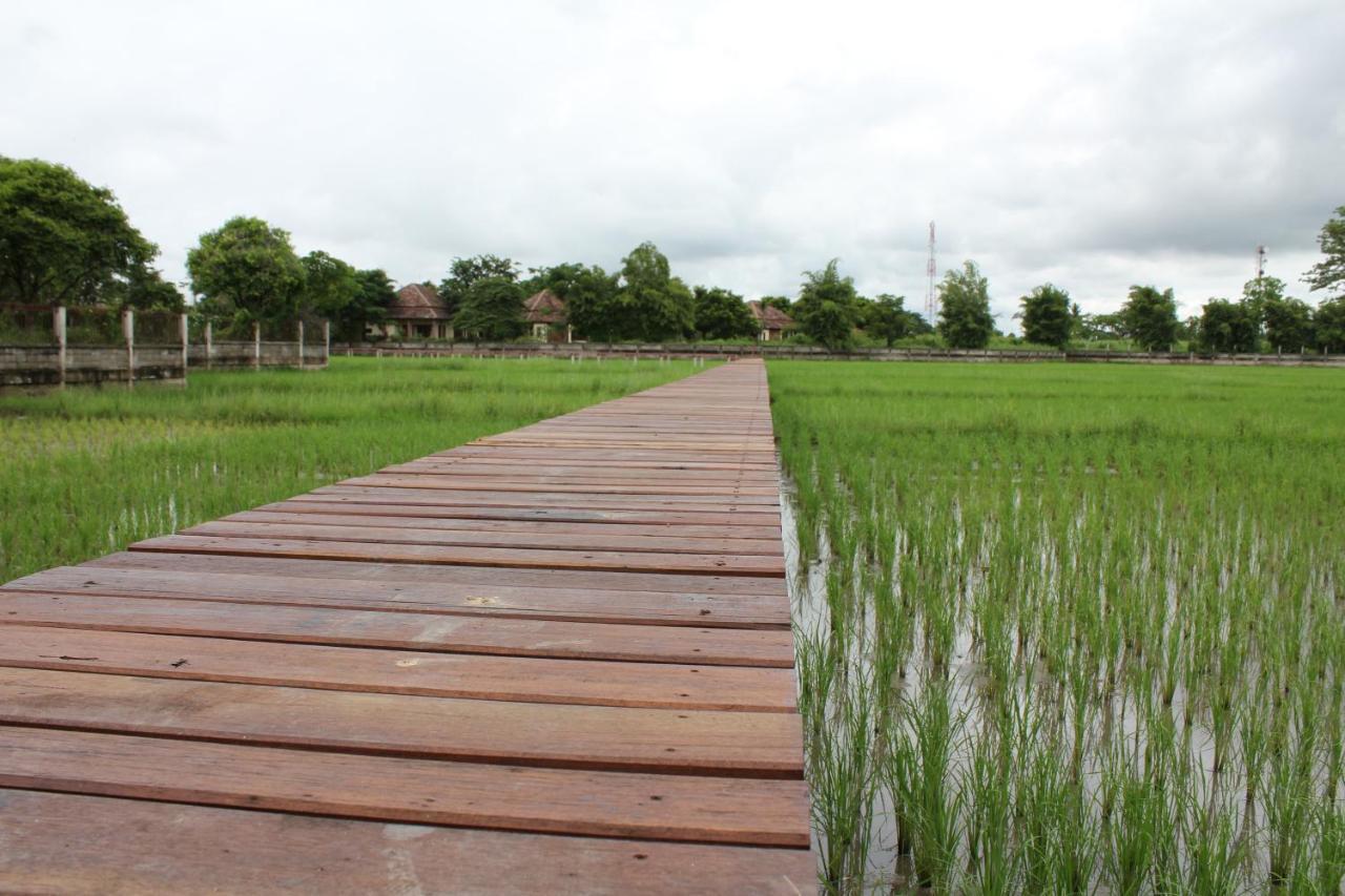 Palm Spa Village Resort Mae Rim Exterior photo